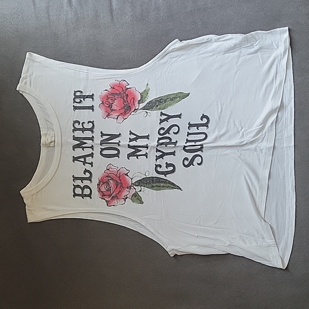 🖤FOUR GIRLZ crop top
